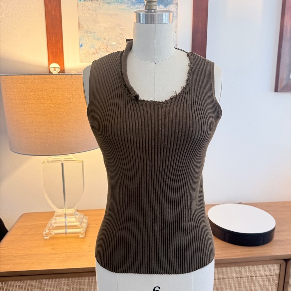 Due G  Olive Brown Ribbed Sleeveless Knit Top Frayed Neckline Size 48